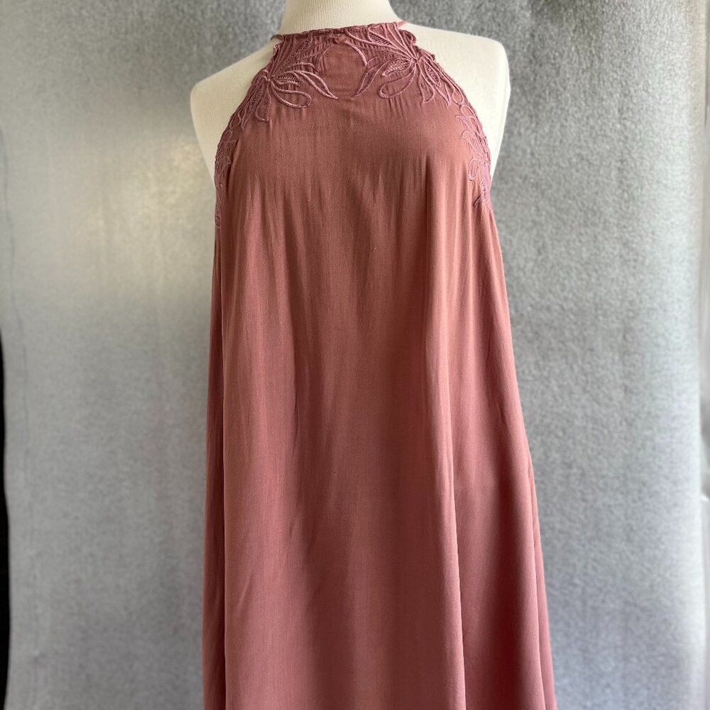 Kendall & Kylie Halter Dress Dusty Pink with Embroidery